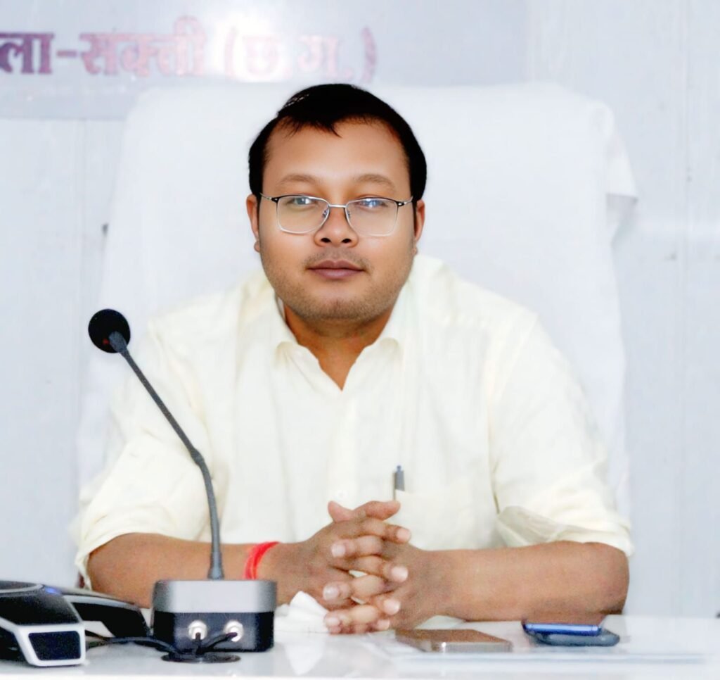 शक्ति जिले में एलपीजी गैस। डीजल- पेट्रोल की आपूर्ति सामान्य रखने कलेक्टर साहब की है पैनी नजर। तोपनों साहब ने अधिकारियों को दिए सख्त निर्देश. शक्ति जिले के किसान उड़ीसा हुए रवाना। आधुनिक खेती का जानेंगे राज., शक्ति जिले में अग्नि वीरों में दिख रहा उत्साह kshititech