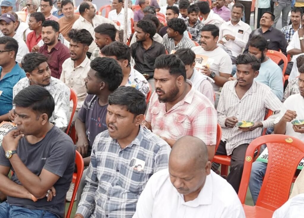 रेलवे की अनदेखी अब नहीं होगी बर्दाश्त- जांजगीर की जनता ने कहा धन्यवाद विधायक व्यास जी- 6 मार्च को जिला मुख्यालय में हुआ रेलवे मांगों को लेकर ऐतिहासिक चक्का जाम एवं नगर बंद का आंदोलन, नजर आया शहर की जनता का गुस्सा, आंदोलन को लेकर जबरदस्त जुनून kshititech