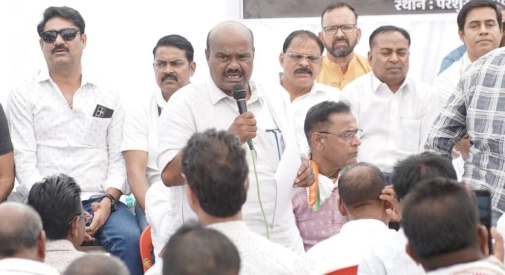 रेलवे की अनदेखी अब नहीं होगी बर्दाश्त- जांजगीर की जनता ने कहा धन्यवाद विधायक व्यास जी- 6 मार्च को जिला मुख्यालय में हुआ रेलवे मांगों को लेकर ऐतिहासिक चक्का जाम एवं नगर बंद का आंदोलन, नजर आया शहर की जनता का गुस्सा, आंदोलन को लेकर जबरदस्त जुनून kshititech