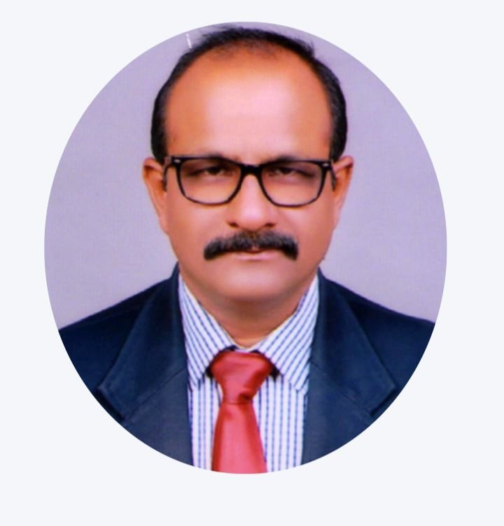 बड़ी खबर- क्लास 3 का अधिकारी बन बैठा था फार्मेसी काउंसिल का रजिस्टार.अश्विनी गुडेकर ने फर्जी तरीके से हासिल किया था फार्मेसी काउंसिल के रजिस्ट्रार का पद ,हाई कोर्ट ने की नियुक्ति रद्द, तत्काल हटाने का आदेश. डॉ राकेश गुप्ता की शिकायतों के बाद हुई कार्रवाई. 12 मार्च को हाईकोर्ट ने किया आदेश kshititech