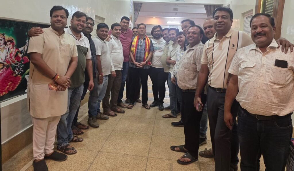 अग्रवाल सभा शक्ति के पुनः अध्यक्ष चुने गए श्यामसुंदर अग्रवाल. 17 मार्च को संपन्न बैठक में हुआ निर्णय. श्यामसुंदर ने कहा- समाज बंधुओ का हूं आभारी.शक्ति में अग्रवाल समाज के संगठन को और करेंगे मजबूत. शक्ति के गिरिराज रेन बसेरा में होगा बायोडाटा सेंटर का शुभारंभ. अग्रवाल सभा की नई कार्यकारिणी का होगा गठन kshititech