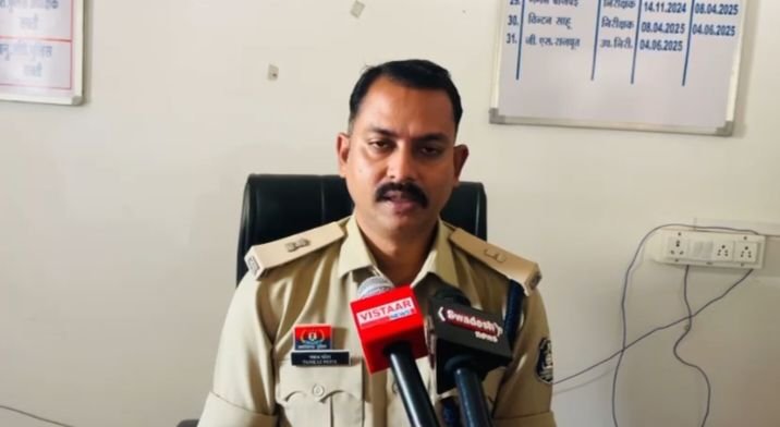 बड़ी खबर-शक्ति जिले में जमीन विवाद में दिव्यांग शिक्षक की हुई जघन्य हत्या। पुलिस जुटी जांच में । एडिशनल एसपी पंकज पटेल ने कहा- जल्द आरोपी की होगी गिरफ्तारी। हत्या के बाद लाश को जलाने का किया गया प्रयास kshititech