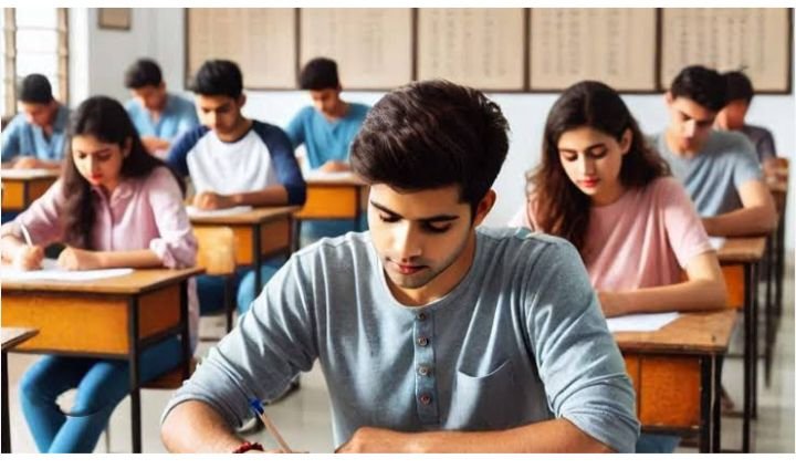 नकल मारने वाले सावधान-छत्तीसगढ़ में अब नकल करने पर विद्यार्थियों को 3 वर्ष तक परिणामो से प्रतिबंधित एवं संपत्ति भी की जा सकेगी जब्त। सरकार ने लाया नया विधेयक kshititech