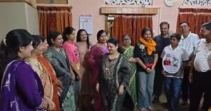 शक्ति की पायलट बिटिया श्रुति रतेरिया का सम्मान किया श्री श्याम परिवार ने. 28 मार्च को रतेरिया निवास में पहुंचे श्याम प्रेमी. श्याम परिवार के संयोजक अशोक बंसल ने कहा- बिटिया की सफलता शक्ति के लिए गौरवशाली। शहर के प्रतिष्ठित रतेरिया परिवार की प्रतिभाशाली बिटिया है श्रुति kshititech