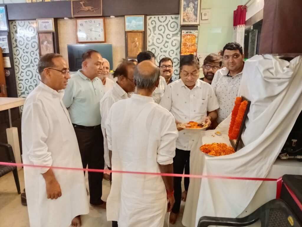 29 मार्च से निशुल्क बायोडाटा सेंटर-शक्ति में विवाह बंधन अग्र बायोडाटा सेंटर का हुआ शुभारंभ. महीने के दूसरे एवं चौथे रविवार को अग्रवाल समाज के लिए संचालित होगा बायोडाटा सेंटर विवाह बंधन ग्रुप का भी हुआ शुभारंभ अग्रवाल सभा शक्ति द्वारा संचालित होगा अग्र बायोडाटा सेंटर kshititech