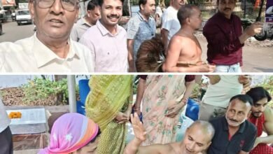 शक्ति के जिला पंचायत सीईओ बासु जैन के निवास पर पहुंचे पूज्य मुनि श्री 108 श्री सूयश सागर जी एवं श्री कौशल्य सागर जी.मुनि जी का हुआ जोरदार स्वागत जांजगीर सहित विभिन्न स्थानों से समाज बंधुओ ने पहुंच कर लिया आशीर्वाद. स्व कल्याण का संदेश देते तपती धूप में भी पैदल चलते हैं मुनि महाराज जी. जांजगीर से पहुंचे सुशील जैन ने कहा- उड़ीसा तक की पैदल यात्रा करेंगे मुनि&nbsp; द्वय जी kshititech