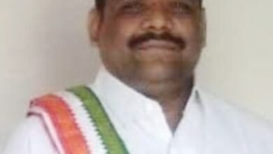 कांग्रेस शक्ति जिले के महामंत्री एडवोकेट गिरधर जायसवाल ने कहा-सुशासन तिहार जनता के पैसे का दुरुपयोग. गिरधर ने कहा- आम आदमी है समस्याओं से त्रस्त.शासन और सरकार है मस्त kshititech