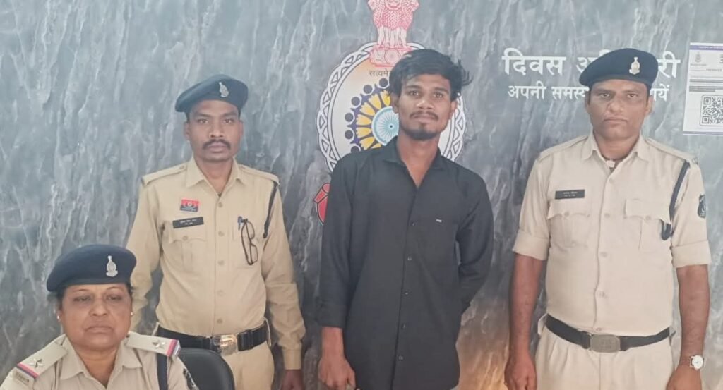 खुलेआम लोहे के चाकू को लेकर घूम रहे युवक को शक्ति पुलिस ने किया गिरफ्तार. आर्म्स एक्ट का मामला किया दर्ज. शक्ति टी आई पटेल ने दिए सख्त निर्देश- थाना क्षेत्र में गुंडागर्दी एवं असामाजिक तत्वों पर होगी कड़ी से कड़ी कार्रवाई खुलेआम लोहे के चाकू को लेकर घूम रहे युवक को शक्ति पुलिस ने किया गिरफ्तार. आर्म्स एक्ट का मामला किया दर्ज. शक्ति टी आई पटेल ने दिए सख्त निर्देश- थाना क्षेत्र में गुंडागर्दी एवं असामाजिक तत्वों पर होगी कड़ी से कड़ी कार्रवाई kshititech