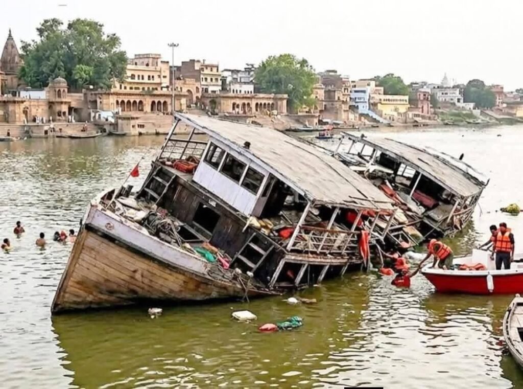 ब्रेकिंग न्यूज़- मथुरा की यमुना नदी में हुआ बड़ा हादसा- श्रद्धालुओं से भरा बोट टकराया पुल से. 10 लोगों की मौत. राधे राधे करते हो गए नदी में जलमग्न kshititech