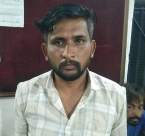 टीआई साहब ने जारी की सराफा दुकानदारों के लिए महत्वपूर्ण सूचना. कहां इस व्यक्ति से ना खरीदें पुराने जेवर. दीगर राज्यों के तीन लोग घूम रहे नकली माल खपाने kshititech