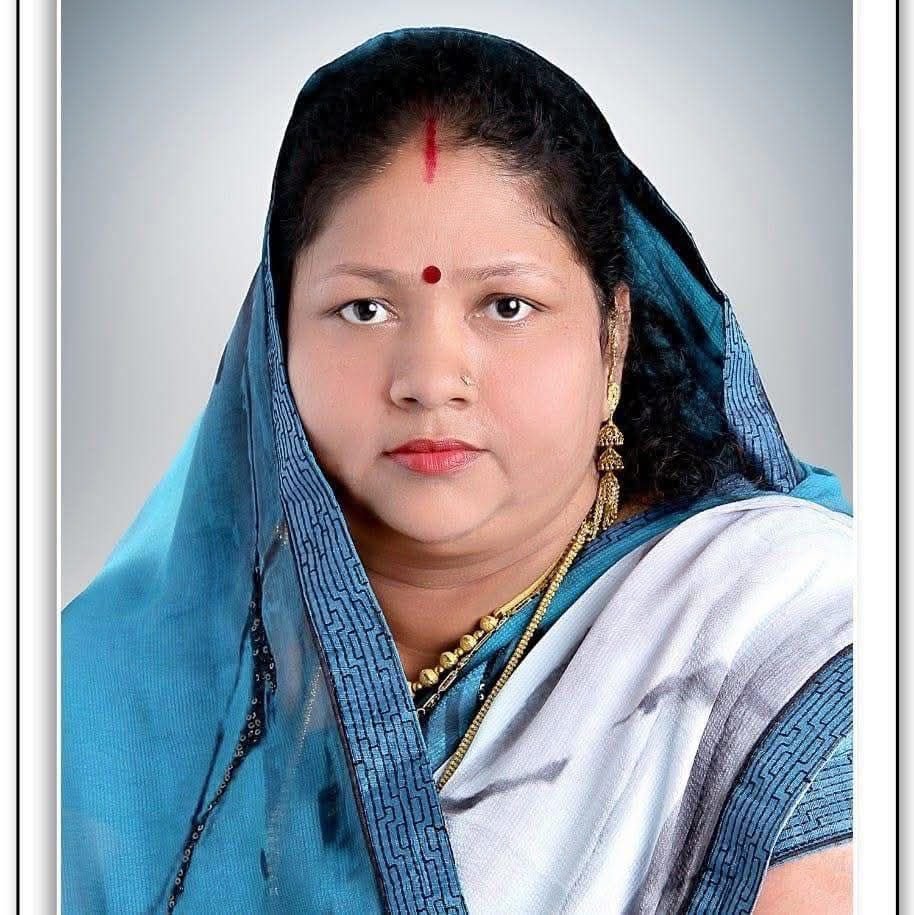 नहीं रही श्रीमती रेवती साहू. जिला पंचायत जांजगीर चांपा के पूर्व उपाध्यक्ष अजीत साहू की धर्मपत्नी एवं अकलतरा के पूर्व विधायक चुन्नीलाल साहू की पूज्य भाभी जी थी रेवती जी. विभिन्न संगठनों ने दी श्रद्धांजलि kshititech