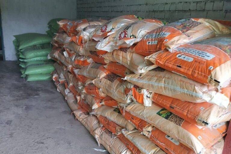 शक्ति जिले में महंगे दामों पर खाद बेचने वाले विक्रेताओं पर लगातार दूसरे दिन भी जारी रही कार्रवाई. प्रशासन सख्त. कलेक्टर तोपनो एवं उपसंचालक कृषि प्रधान के निर्देशन में विभाग सक्रिय। महतारी वंदन से गीता बनी आत्मनिर्भर. तार मिस्त्री हेतु युवाओं को मिलेगा खुद का रोजगार. जिले में निशुल्क स्वास्थ्य जांच शिविरों का हुआ सफल आयोजन शक्ति जिले में महंगे दामों पर खाद बेचने वाले विक्रेताओं पर लगातार दूसरे दिन भी जारी रही कार्रवाई. प्रशासन सख्त. कलेक्टर तोपनो एवं उपसंचालक कृषि प्रधान के निर्देशन में विभाग सक्रिय। महतारी वंदन से गीता बनी आत्मनिर्भर. तार मिस्त्री हेतु युवाओं को मिलेगा खुद का रोजगार. जिले में निशुल्क स्वास्थ्य जांच शिविरों का हुआ सफल आयोजन kshititech