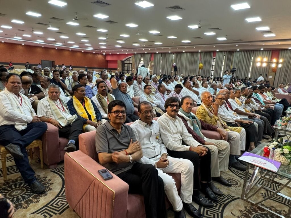 छत्तीसगढ़ में प्रदेश स्तरीय अग्रवाल महासभा का होगा नया गठन-प्रदेश के अग्रवाल समाज को सभी समाज के लिए स्कूल हॉस्पिटल व कन्या विवाह पे विशेष ध्यान देने की आवश्यकता - बृजमोहन अग्रवाल दो दिवसीय अग्रवाल सभा रायपुर का परिचय सम्मेलन एवं अग्र मंथन के कार्यक्रम का समापन।एक स्वर में प्रदेश स्तरीय अग्रवाल महासभा के गठन की स्वीकृति kshititech