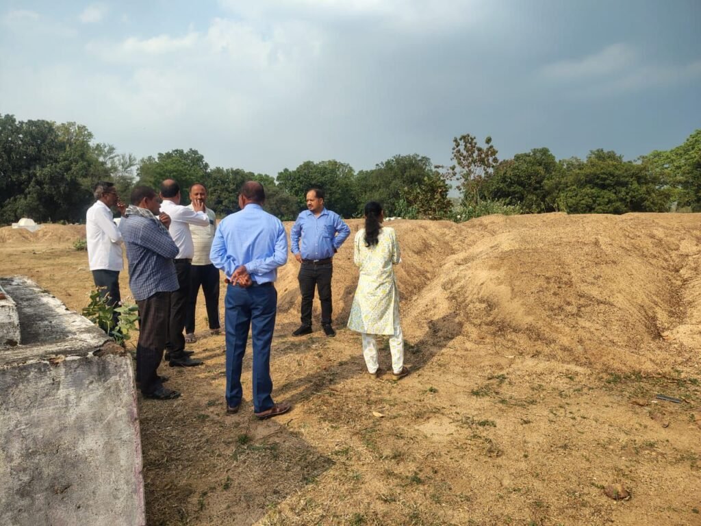 1000 ट्रिप रेत का अवैध भंडारण. शक्ति जिले में प्रशासन की बड़ी कार्रवाई.भंडारण कर लाखों- करोड़ों कमाने की थी तैयारी. कलेक्टर तोपनों के निर्देशन में राजस्व विभाग ने करी कारवाई kshititech