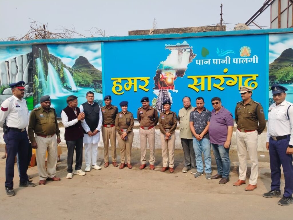 सारंगढ़. बिलाईगढ़ जिले में छत्तीसगढ़ चेंबर ऑफ कॉमर्स की व्यापारियों से अपील. प्रशासन के साथ चैंबर पदाधिकारियो ने किया बाजारों का मुआयना. चेंबर पदाधिकारी महेंद्र अग्रवाल ने कहा- व्यवस्थित बाजार ही है सफल व्यापार की पहचान.मुहिम का दिखा प्रभाव। व्यापारी भी सकरात्मक सोच के साथ दे रहे सहयोग kshititech