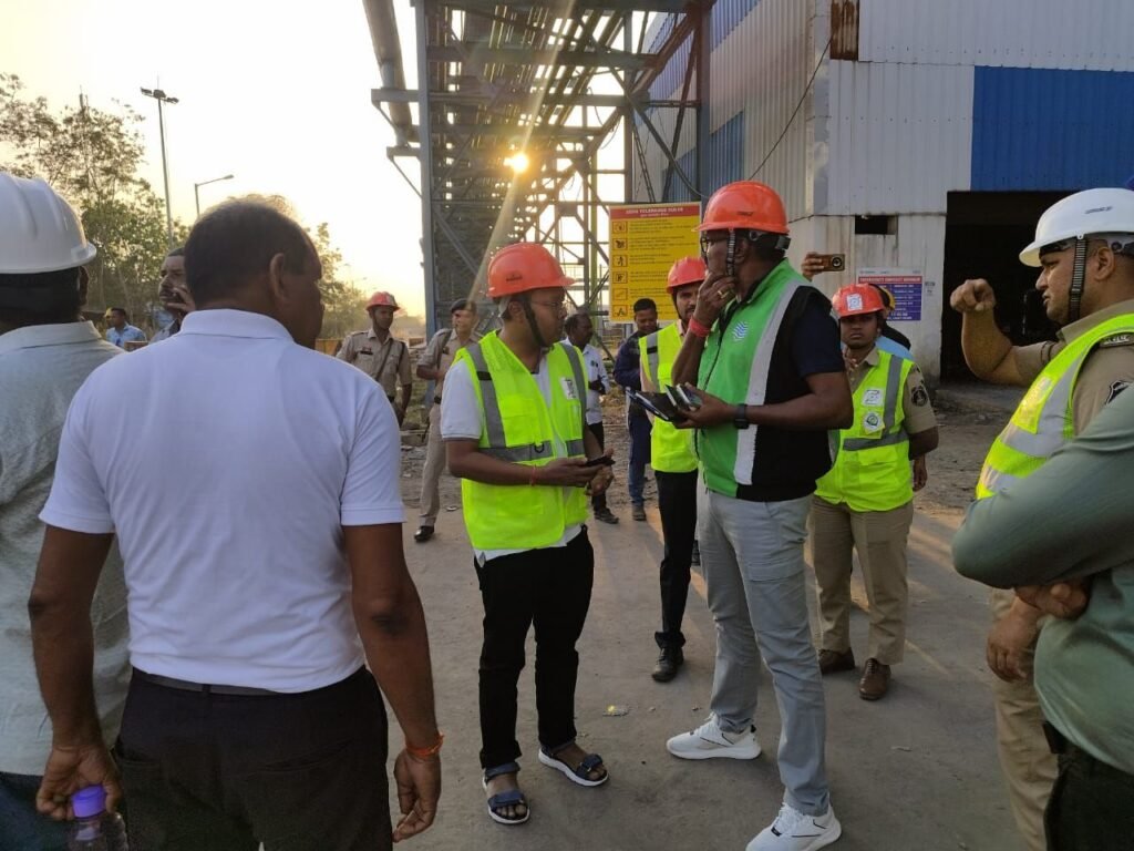 वेदांता पावर प्लांट में बॉयलर दुर्घटना: जिला प्रशासन की तत्परता से राहत-बचाव कार्य प्रभावी, घायलों का इलाज जारी.जिला प्रशासन की त्वरित कार्रवाई से वेदांता प्लांट हादसे में हालात नियंत्रण में.कलेक्टर ने मजिस्ट्रियल जांच के दिए आदेश kshititech