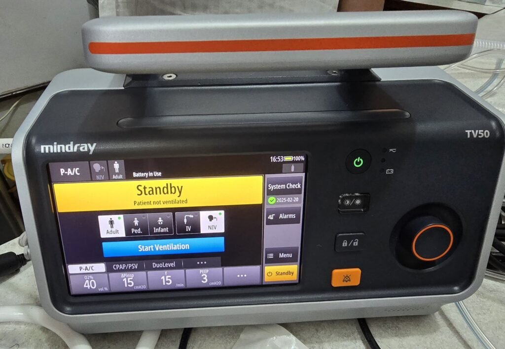 संभागीय अग्रवाल महासभा बिलासपुर की चिकित्सा उपकरण सेवा समिति ने रचा इतिहास- दानदाताओं से प्राप्त मेडिकल उपकरणों से पूरे प्रदेश में दे रही बेहतर सेवाएं. अगले सप्ताह प्रारंभ हो जाएगी महासभा की अत्याधुनिक एंबुलेंस सेवा, महासभा के पूर्व अध्यक्ष राजकुमार अग्रवाल ने अक्षय तृतीया पर 4.75,.000 की राशि का वेंटीलेटर किया दान. करीब 41 लाख रुपए की प्राप्त दान राशि से खरीदे जा चुके हैं 26 लाख रुपए के मेडिकल उपकरण kshititech