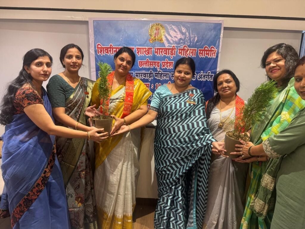 महिला सम्मेलन के संगठन को मजबूत बनाने लगातार प्रदेश का दौरा कर रही प्रांतीय अध्यक्ष उमा छपारिया. शिवरीनारायण एवं राहौद के दौरे में पहुंची उमा ने कहा- शाखा स्तर पर हम रचनात्मक कार्यों को दे गति. डिजिटल दक्ष कार्यक्रम की भी जानकारी दी उमा जी ने kshititech