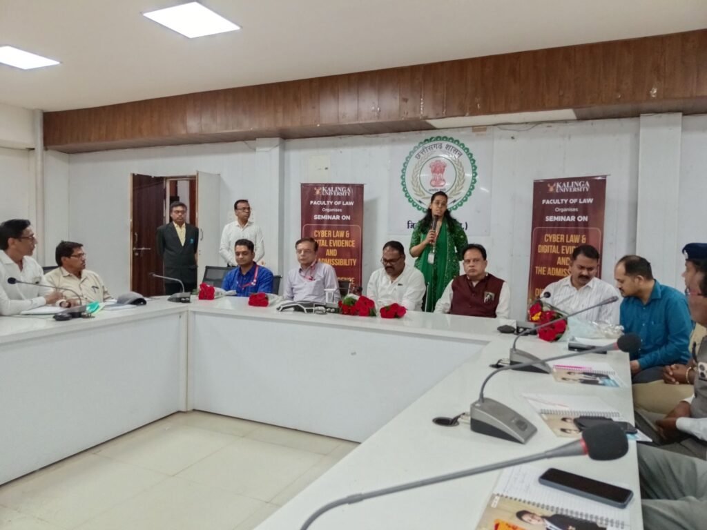 डिजिटल अरेस्ट कोई कानून नहीं. साइबर फ्रॉड से रहे सतर्क, आपकी सतर्कता ही आपकी है सुरक्षा- आईपीएस प्रफुल्ल कुमार ठाकुर. 5 अप्रैल को कलेक्ट्रेट सभागार में हुआ साइबर फ्रॉड एवं डिजिटल साक्ष्य पर कार्यशाला का आयोजन।एडवोकेट सामाजिक कार्यकर्ता चितरंजन पटेल ने करी थी पहल. कलिंगा यूनिवर्सिटी के भी साइबर विशेषज्ञ रहे मौजूद kshititech