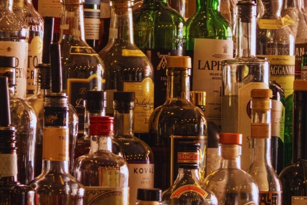 सख्त हो गया चुनाव आयोग-बंगाल में वोटिंग से चार दिन पहले राज्य में शराब बंदी. प्राय 48 घंटे पहले होती थी शराब बंदी kshititech