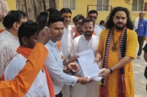 जिला मुख्यालय शक्ति में गौ माता को राष्ट्र माता का दर्जा दिलाने गौ सेवकों ने तहसीलदार को सौंपा ज्ञापन. सिद्ध श्री हनुमान मंदिर से निकली यात्रा kshititech