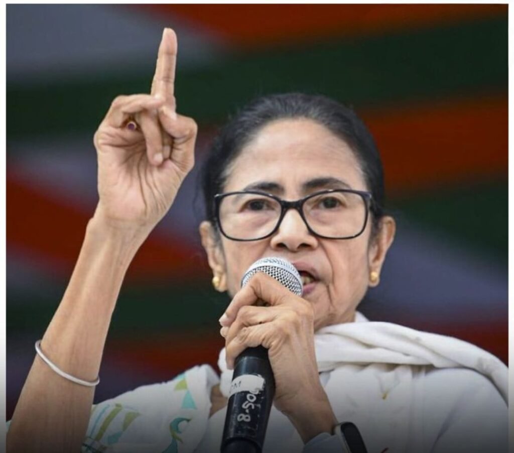 पुलिस पर बरसी ममता-4 मई के बाद यहीं रहना है, केंद्रीय बल चले जाएंगे-CM ममता बनर्जी का बंगाल पुलिस पर तीखा हमला. ममता ने कहा- प्रथम चरण में ही टीएमसी 100 सीटों से अधिक पर करेगी जीत दर्ज kshititech