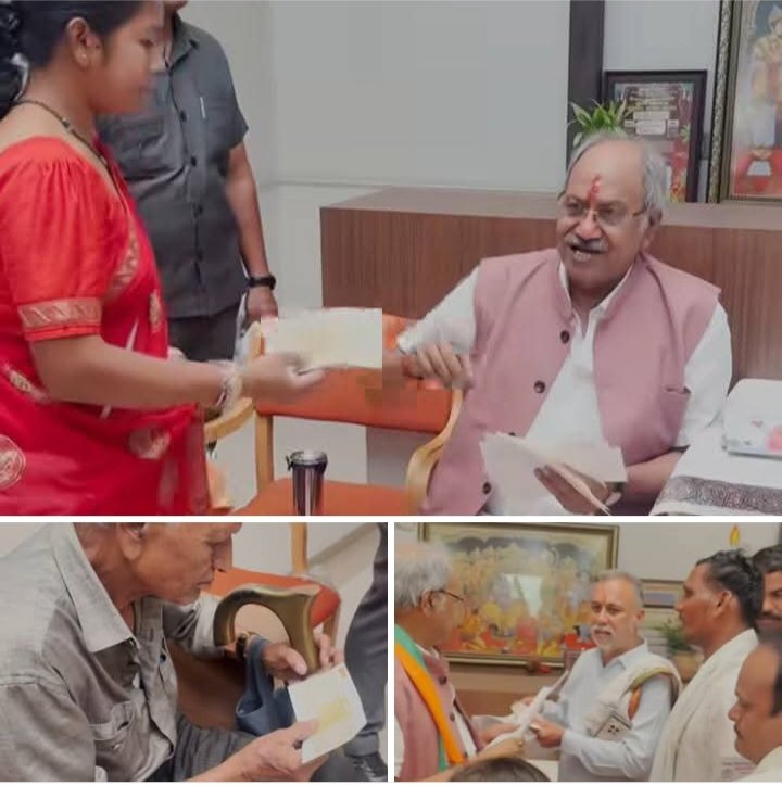 सांसद बृजमोहन अग्रवाल ने अपने संसदीय क्षेत्र के जरूरतमंद लोगों को किया स्वेच्छानुदान सहायता राशि के चेक का वितरण. बृजमोहन ने कहा- यह सेवा सहयोग केवल आर्थिक सहायता नहीं. बल्कि सर्व वर्ग के लोगों को लेकर आगे बढ़ने का एक छोटा सा प्रयास सांसद बृजमोहन अग्रवाल ने अपने संसदीय क्षेत्र के जरूरतमंद लोगों को किया स्वेच्छानुदान सहायता राशि के चेक का वितरण. बृजमोहन ने कहा- यह सेवा सहयोग केवल आर्थिक सहायता नहीं. बल्कि सर्व वर्ग के लोगों को लेकर आगे बढ़ने का एक छोटा सा प्रयास kshititech