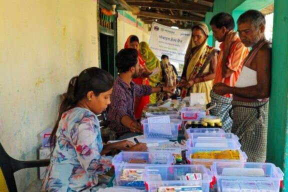 वेदांता पावर की ‘आरोग्य परियोजना’ से 1500 जरूरतमंदों को मिली प्राथमिक स्वास्थ्य सुविधाएं. वेदांता पावर द्वारा सिंधी तराई में आयोजित किया गया निशुल्क स्वास्थ्य जांच शिविर. प्रबंधन ने कहा स्वास्थ्य के प्रति जागरूकता लाना ही हमारा मुख्य संकल्प kshititech