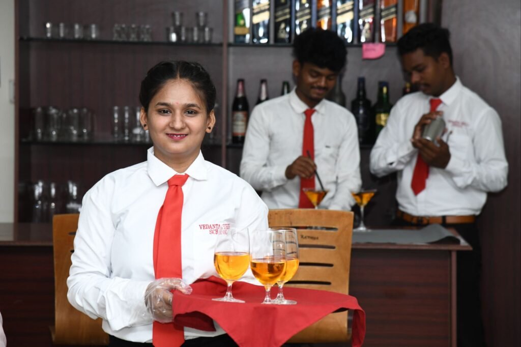 छत्तीसगढ़ के युवाओं को स्थाई रोजगार के अवसर-वेदांता स्किल स्कूल छत्तीसगढ़ में युवा स्वावलंबन का सशक्त माध्यम. प्रशिक्षण के साथी रोजगार उपलब्ध करवाने में भी पूरे देश भर में अग्रणी योगदान निभा रहा वेदांता. आवासीय प्रशिक्षण केंद्र है वेदांता का kshititech