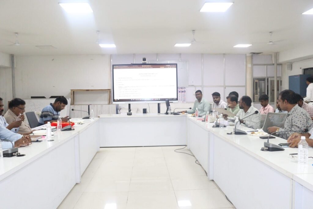 10 खबर एक साथ-मंगलवार को शक्ति जिले में तोपनो साहब ने ली समय सीमा की बैठक. जनदर्शन में समस्याएं सुनी साहब जी ने, जिले में 21 दिनों के खेल प्रशिक्षण कार्यक्रम का होगा आयोजन. सुशासन तिहार के समाधान शिविर को लेकर अधिकारियों को दिए गए निर्देश. जिला स्तरीय आधार निगरानी समिति की बैठक संपन्न kshititech