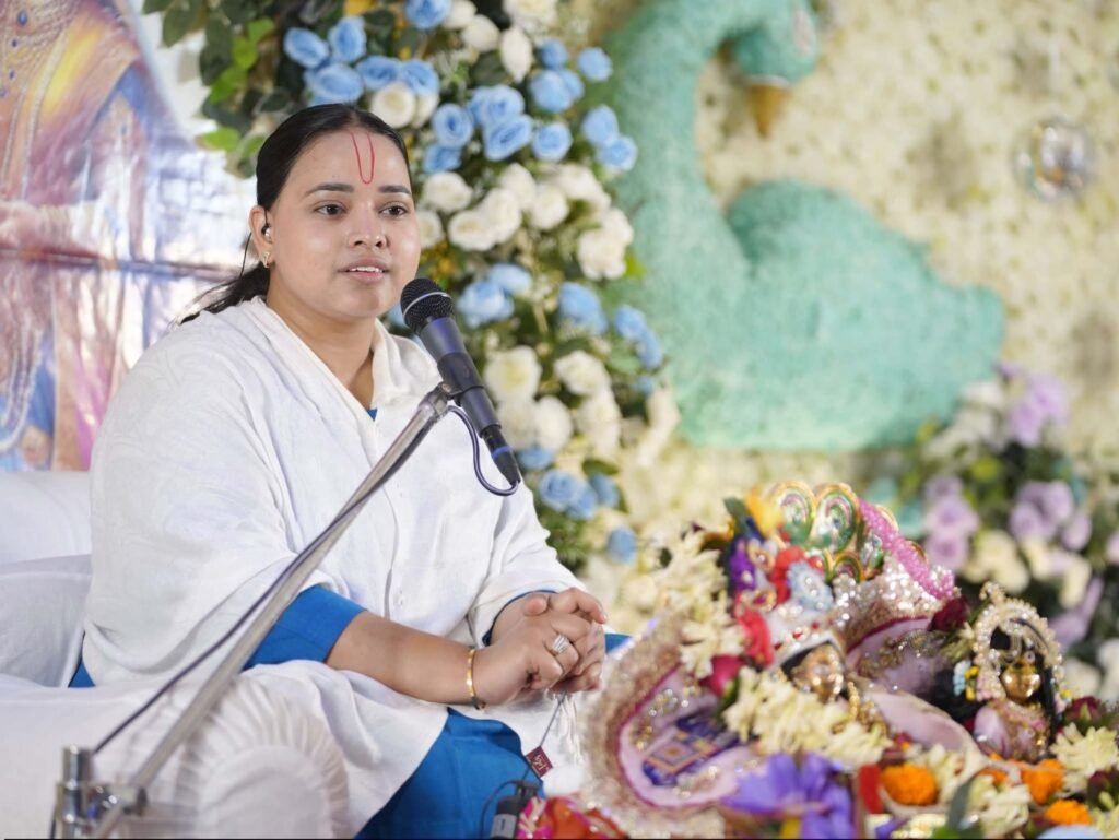 अंतर्राष्ट्रीय कथा व्यास राधा किशोरी जी को सुनने उमड़ी श्रद्धालुओं की भीड़. नानी बाई रो मायरो कार्यक्रम का दूसरा दिन. बहुत ही सुंदर भावपूर्ण प्रसंगो के माध्यम से हो रहा कार्यक्रम. शक्ति की हटरी धर्मशाला में चल रहा है कार्यक्रम kshititech