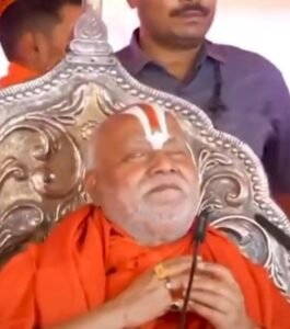 घर वापसी प्रमुख अंजू गबेल ने लिया परम पूज्य रामभद्राचार्य जी से आशीर्वाद. तेंदुआ शिवरीनारायण में चल रहे राम कथा में पहुंची हुई है अंजू. राम मिलेंगे आश्रम में चल रहा है कार्यक्रम. राघव सेवा समिति के प्रमुख डॉ अशोक हरिवंश के मार्गदर्शन में चल रहा है कार्यक्रम kshititech