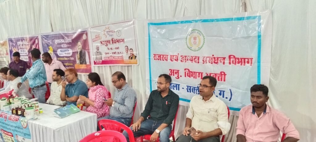 नगर पालिका शक्ति द्वारा सुशासन तिहार के समाधान शिविर का हुआ 21 मई को आयोजन. पांच परिवारों को पीएम आवास की चाबी. पीएम आवास का अनुज्ञा पत्र एवं जन्म प्रमाण पत्रों का हुआ वितरण. सांसद कमलेश जांगड़े. कलेक्टर साहब एवं नगर पालिका अध्यक्ष श्यामसुंदर अग्रवाल रहे मौजूद kshititech