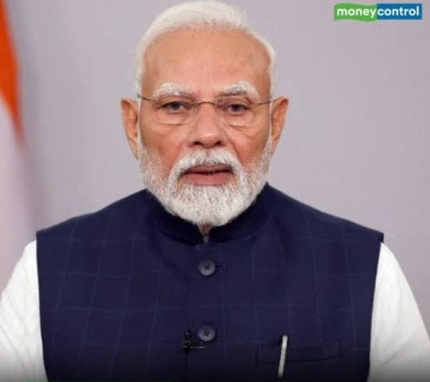 गर्मी को देखते हुए पीएम मोदी की अपील- अपने घरों एवं दुकानों के बाहर राहगीरों को पिलाये ठंडा पानी और शरबत. गर्मी से बचाने खुद को रखें हाइड्रेटेड. मोदी जी ने घरों- दुकानों के बाहर पानी रखने एवं पिलाने वालों के लिए कहीं सम्मानजनक बातें kshititech
