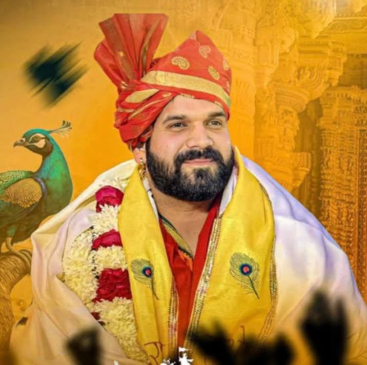 मानवेंद्र सिंह चौहान ने कहा- मंदिर में आने वाली दान की राशि का उपयोग किया जा रहा श्रद्धालुओं की सुविधाओं के लिए. सोशल मीडिया पर हुए वायरल वीडियो के बाद श्याम मंदिर कमेटी के मंत्री श्री चौहान जी ने कहा- बाबा श्याम के आने के बाद मेरे जीवन में आया बहुत बड़ा बदलाव kshititech