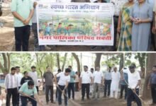 मेरा शक्ति स्वच्छ शक्ति-जिला मुख्यालय शक्ति में आईएएस अधिकारी जैन सहित एसडीएम एवं नगर पालिका अध्यक्ष ने लगाई झाड़ू. शहर वासियों को दिया स्वच्छता का संदेश. शहर को स्वच्छ बनाने प्रशासन की अनुकरणीय पहल. कलेक्टर टोपनो साहब के निर्देशन में हुआ अभियान का आगाज. नगर पालिका अध्यक्ष श्याम सुंदर अग्रवाल ने कहा- शहर को स्वच्छ रखना हम सब की सामूहिक जिम्मेदारी kshititech