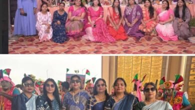 शक्ति शाखा-सर्वश्रेष्ठ शाखा.प्रदेश कार्यकारिणी की बैठक में अखिल भारतीय मारवाड़ी महिला सम्मेलन की शक्ति शाखा को मिला पुरस्कार. शाखा की सक्रियता की प्रशंसा हुई राष्ट्रीय पदाधिकारी के बीच. शक्ति शाखा ने शहर के मुक बधिर स्कूल को भेंट की ग्राइंडर मशीन. पूर्व प्रदेश अध्यक्ष उषा अग्रवाल शाखा अध्यक्ष सरोज सहित सदस्यों ने करी बैठक में सहभागिता* kshititech