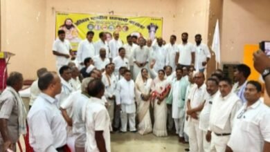 अखिल भारतीय सतनामी महासभा के राष्ट्रीय निर्वाचन संपन्न.शक्ति जिले के बाराद्वार में आयोजित सम्मेलन में राज महंत दशेराम खंडे चुने गए राष्ट्रीय अध्यक्ष एवं महासचिव होंगे राज महंत पी एल कोसरिया. समाज के सक्रिय कार्यकर्ता याेंमप्रकाश लहरें ने दी जानकारी kshititech