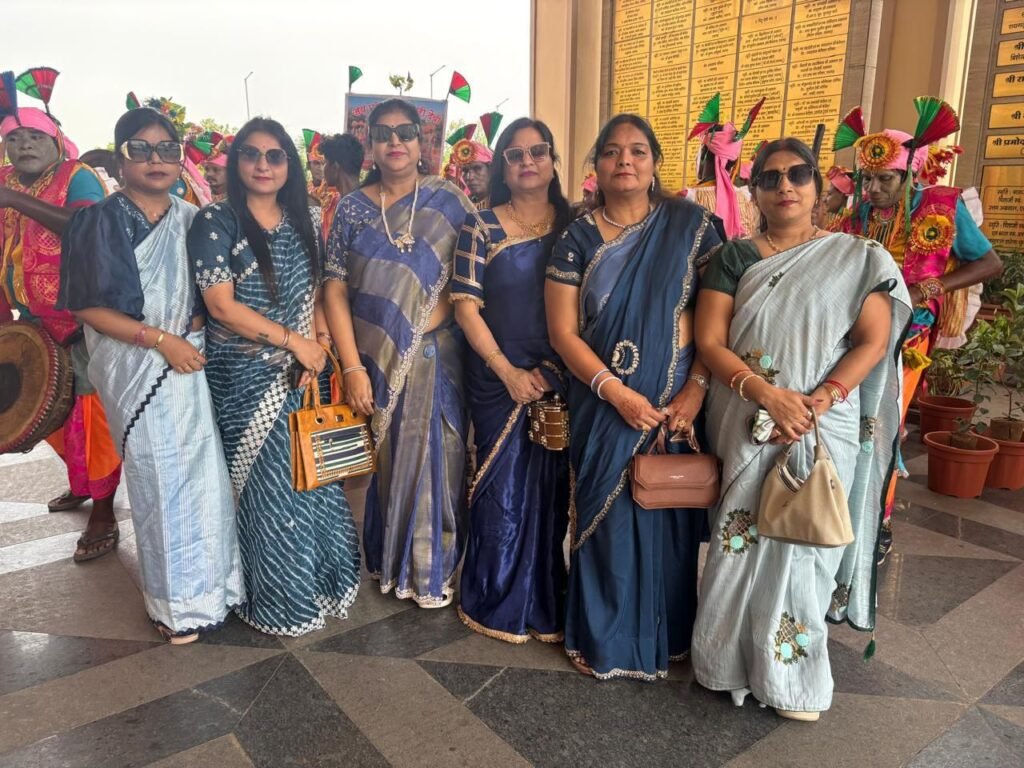 शक्ति शाखा-सर्वश्रेष्ठ शाखा.प्रदेश कार्यकारिणी की बैठक में अखिल भारतीय मारवाड़ी महिला सम्मेलन की शक्ति शाखा को मिला पुरस्कार. शाखा की सक्रियता की प्रशंसा हुई राष्ट्रीय पदाधिकारी के बीच. शक्ति शाखा ने शहर के मुक बधिर स्कूल को भेंट की ग्राइंडर मशीन. पूर्व प्रदेश अध्यक्ष उषा अग्रवाल शाखा अध्यक्ष सरोज सहित सदस्यों ने करी बैठक में सहभागिता* शक्ति शाखा-सर्वश्रेष्ठ शाखा.प्रदेश कार्यकारिणी की बैठक में अखिल भारतीय मारवाड़ी महिला सम्मेलन की शक्ति शाखा को मिला पुरस्कार. शाखा की सक्रियता की प्रशंसा हुई राष्ट्रीय पदाधिकारी के बीच. शक्ति शाखा ने शहर के मुक बधिर स्कूल को भेंट की ग्राइंडर मशीन. पूर्व प्रदेश अध्यक्ष उषा अग्रवाल शाखा अध्यक्ष सरोज सहित सदस्यों ने करी बैठक में सहभागिता* kshititech