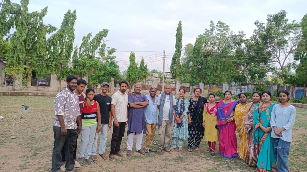 सजाएंगे- सवारेंगे. अपने शहर को हरित शहर बनाएंगे-शक्ति शहर की डॉक्टर श्यामा प्रसाद मुखर्जी पुष्प वाटिका का श्रमदान से कायाकल्प का कार्य हुआ प्रारंभ. श्री सिद्ध हनुमान परिवार शक्ति ने उठाया है बीड़ा. नगर पालिका अध्यक्ष श्याम सुंदर अग्रवाल ने दी थी निशुल्क रखरखाव की स्वीकृति सजाएंगे- सवारेंगे. अपने शहर को हरित शहर बनाएंगे-शक्ति शहर की डॉक्टर श्यामा प्रसाद मुखर्जी पुष्प वाटिका का श्रमदान से कायाकल्प का कार्य हुआ प्रारंभ. श्री सिद्ध हनुमान परिवार शक्ति ने उठाया है बीड़ा. नगर पालिका अध्यक्ष श्याम सुंदर अग्रवाल ने दी थी निशुल्क रखरखाव की स्वीकृति kshititech
