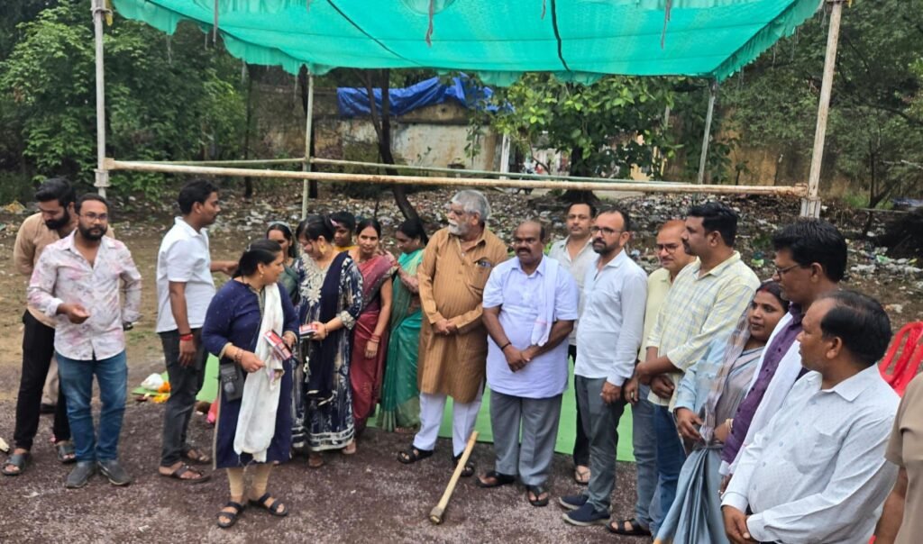 जांजगीर में 12 लाख की लागत से बनेगा नया आंगनबाड़ी भवन। विधायक व्यास कश्यप ने किया भूमि पूजन। कांग्रेस नेता गुलजार सिंह भी रहे मौजूद kshititech