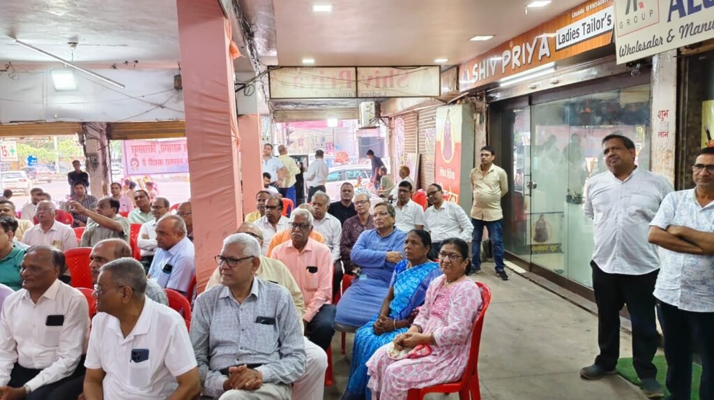 बिलासपुर में उपमुख्यमंत्री अरुण साव ने किया संभागीय अग्रवाल महासभा की वेंटिलेटर युक्त आधुनिक एंबुलेंस का लोकार्पण. ओमप्रकाश अग्रवाल के प्रतिष्ठान में आयोजित कार्यक्रम में चाय पर चर्चा भी हुई डिप्टी सीएम साहब से. डिप्टी सीएम साहब ने कहा- अग्रवाल समाज सदैव सेवा कार्यों में रहता है आगे kshititech