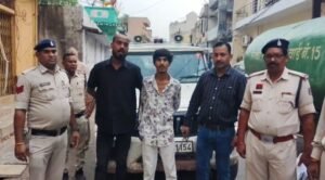 धन्यवाद शक्ति पुलिस-गुंडों का निकला जुलूस-शक्ति पुलिस की बड़ी सफलता-24 घंटे के अंदर शहर में मोटरसाइकिल को आग लगने वाले दो आरोपियों को किया गिरफ्तार.पुलिस ने निकाला गुंडों का जुलूस. एसपी साहब का संदेश- शक्ति जिले में गुंडा तत्वों। बदमाशों पर पुलिस करेगी सख्ती से कार्रवाई. नहीं बक्शे जायेंगे अपराधी. शहर की जनता ने किया पुलिस प्रशासन का धन्यवाद kshititech