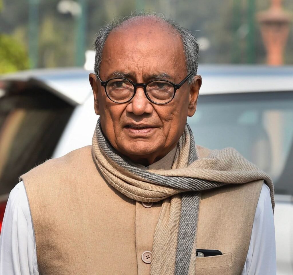 शक्ति जिले के कांग्रेस नेता साधेश्वर गबेल ने करी दिग्विजय सिंह को कांग्रेस का राष्ट्रीय अध्यक्ष बनाने की मांग. श्री गबेल ने कहा- दिग्गी राजा ने दशकों तक मध्य प्रदेश के मुख्यमंत्री के रूप में कांग्रेस पार्टी को किया मजबूत. नेतृत्व परिवर्तन से कार्यकर्ताओं में भी होगा नई ऊर्जा का संचार शक्ति जिले के कांग्रेस नेता साधेश्वर गबेल ने करी दिग्विजय सिंह को कांग्रेस का राष्ट्रीय अध्यक्ष बनाने की मांग. श्री गबेल ने कहा- दिग्गी राजा ने दशकों तक मध्य प्रदेश के मुख्यमंत्री के रूप में कांग्रेस पार्टी को किया मजबूत. नेतृत्व परिवर्तन से कार्यकर्ताओं में भी होगा नई ऊर्जा का संचार kshititech