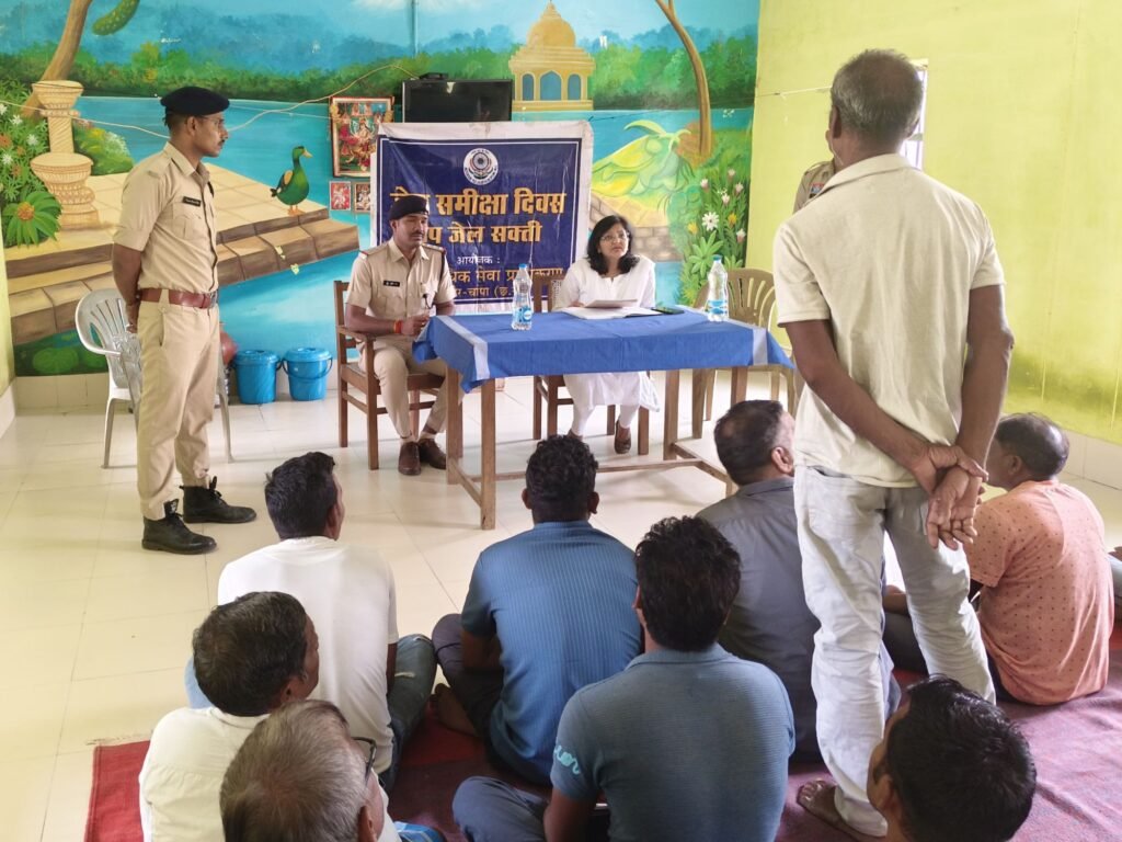 सुभद्रा गोयल ने किया उप जेल शक्ति का निरीक्षण.बंदियों से करी व्यवस्थाओं की चर्चा एवं भोजन की भी ली जानकारी. जेल में बंदियों को निर्धारित सुविधाये उपलब्ध करवाने जेल अधिकारियों को दिए निर्देश सुभद्रा गोयल ने किया उप जेल शक्ति का निरीक्षण.बंदियों से करी व्यवस्थाओं की चर्चा एवं भोजन की भी ली जानकारी. जेल में बंदियों को निर्धारित सुविधाये उपलब्ध करवाने जेल अधिकारियों को दिए निर्देश kshititech