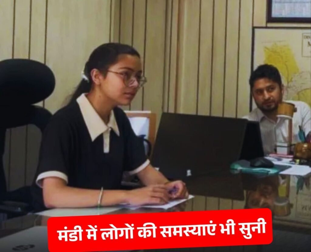 1 दिन के लिए कलेक्टर की कुर्सी पर बैठी दसवीं बोर्ड की टॉपर अलीशा. 99.57 प्रतिशत अंक अर्जित किए थे अलीशा ने kshititech