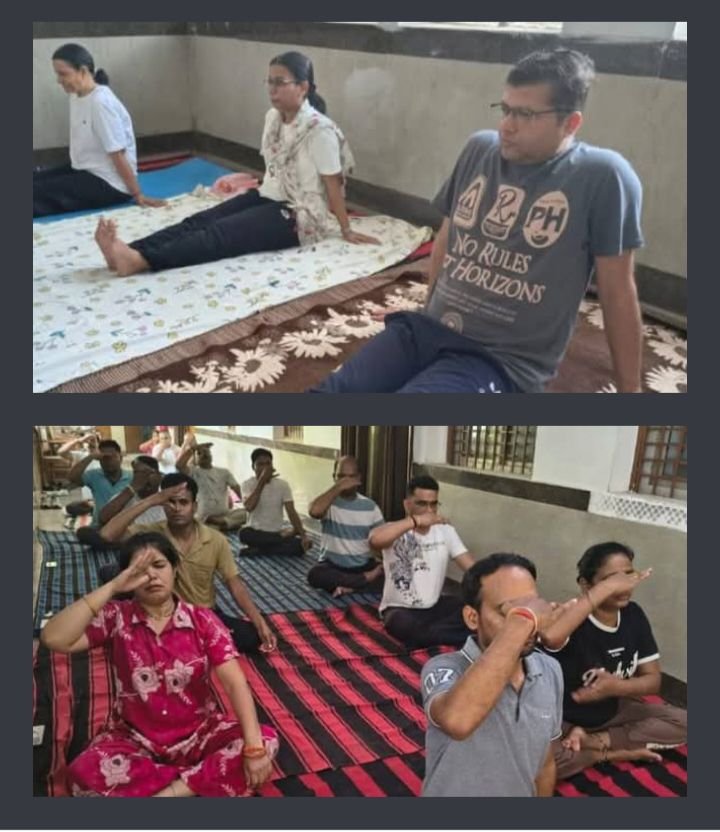 व्यवहार न्यायालय सक्ती में अंतर्राष्ट्रीय योग दिवस पर योग शिविर आयोजित. न्यायाधीशों ने भी किया योग. अधिवक्ता संघ के सदस्य सहित न्यायालयीन कर्मचारियों ने भी किया स्वस्थ वृद्धावस्था के लिए योग kshititech