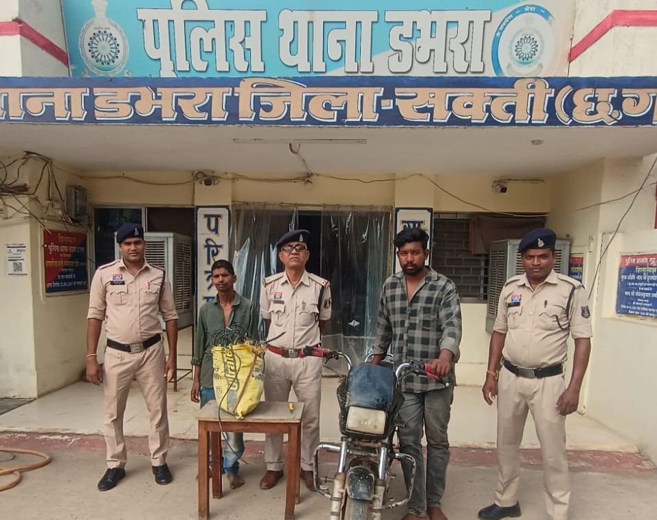 डभरा पुलिस की सक्रियता से चोरी के दो आरोपियों को किया गया गिरफ्तार. एसडीओ पुलिस सुमित गुप्ता के निर्देशन में टीआई राजेश पटेल है सक्रिय kshititech