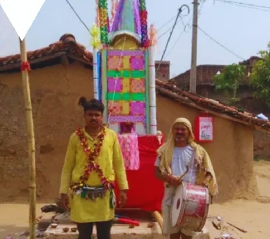 हिंदू मुस्लिम भाईचारे की मिसाल-गांव में एक भी मुस्लिम नहीं.पीढ़ियों से मोहर्रम का ताजिया उठा रहे हिंदू परिवार kshititech