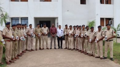 स्मार्ट हुई शक्ति पुलिस -आधुनिक तकनीक से सुसज्जित हुई सक्ती पुलिस, थाना-चौकी प्रभारियों एवं विवेचकों को वितरित किए गए आधुनिक स्मार्टफोन.अब अपराधियों तक और फुर्ती से पहुंचेंगी पुलिस kshititech